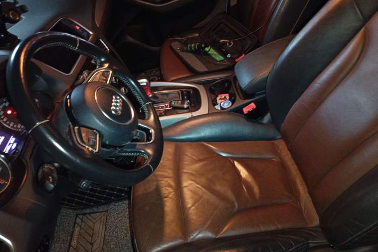 Used Audi Q5 2017 40 TFSI Ambition Edition Left Front Seat