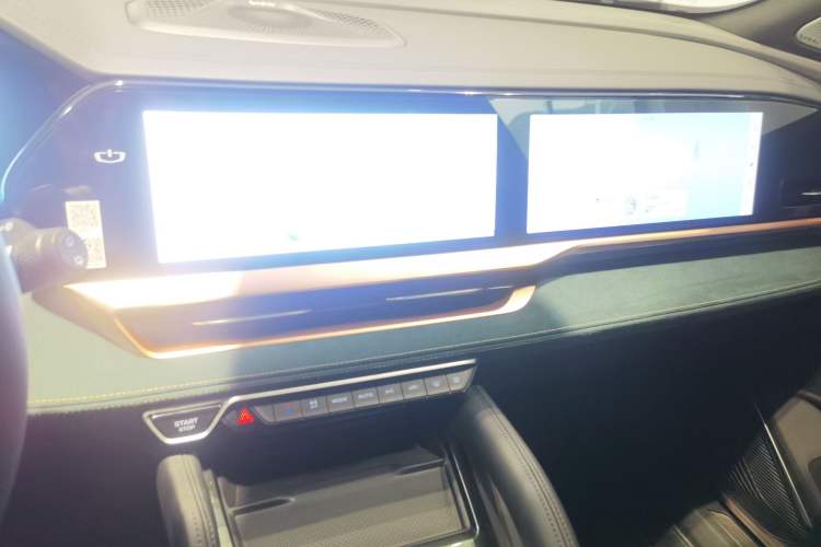 Used Geely Auto Monjaro L 2023 2.0TD High-Power Automatic Two-Wheel Drive Flagship Version
