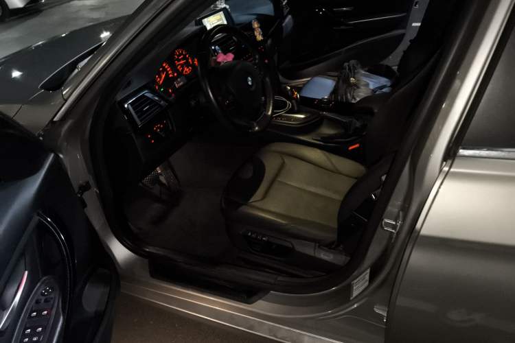 Used BMW 3 Series 2015 320Li Luxury Edition Fashion Model
