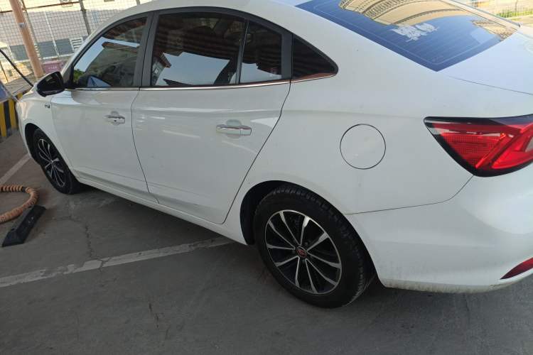 Used Roewe i5 2020 1.5L Automatic 4G Connect Luxury Flagship Edition