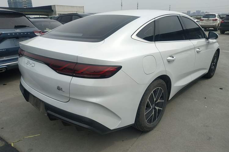 Used BYD Qin L 2024 DM-i 80KM Beyond Model Rear Right 45 Deg