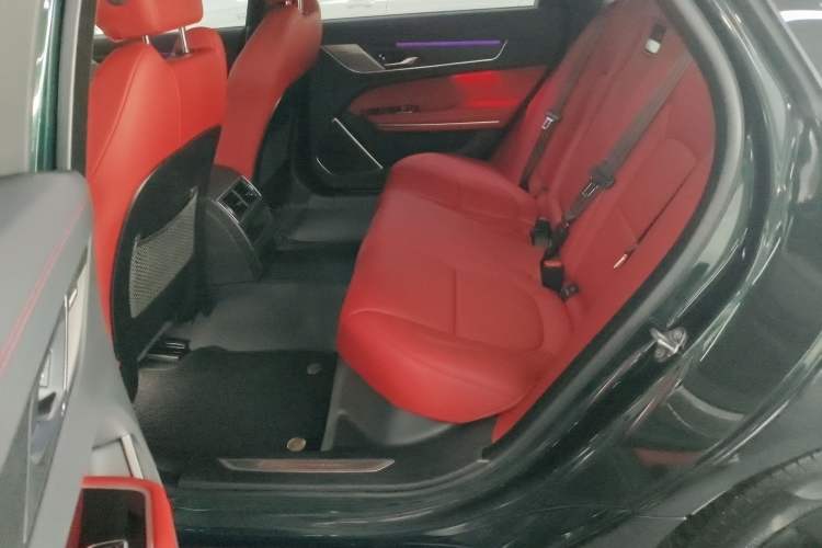 Used Jaguar XFL 2023 XFL 2.0T P250 Two-Wheel-Drive Elite Sport Gold Edition
