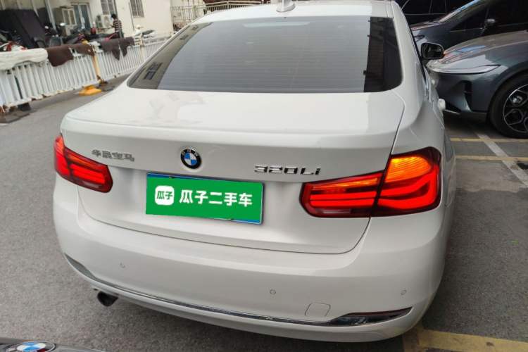 Used BMW 3 Series 2016 320Li Ambition Model
