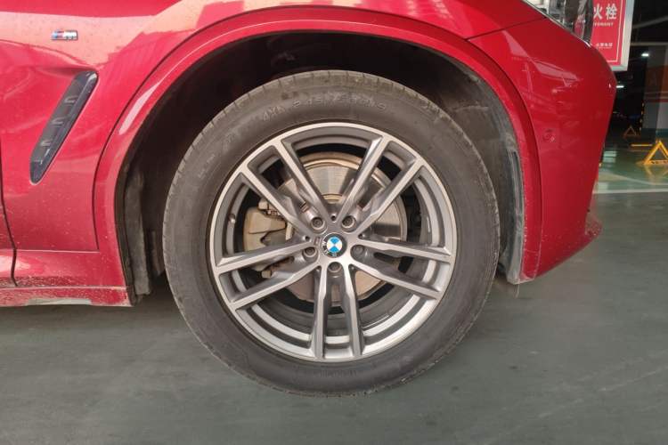 Used BMW X3 2019 xDrive28i M Sport Package Right Front Wheel Hub