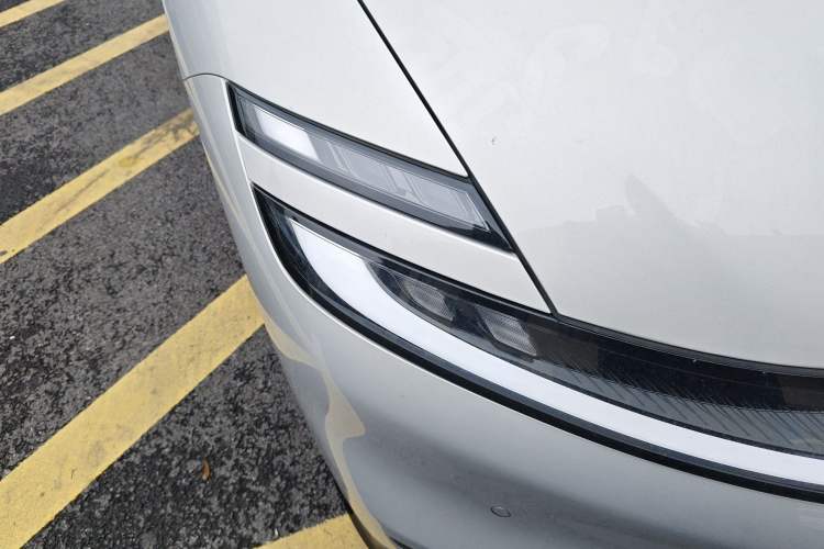 Used CHANGAN NEVO A06 2026 Model 240 Laser Ultra+ Right Front Headlight