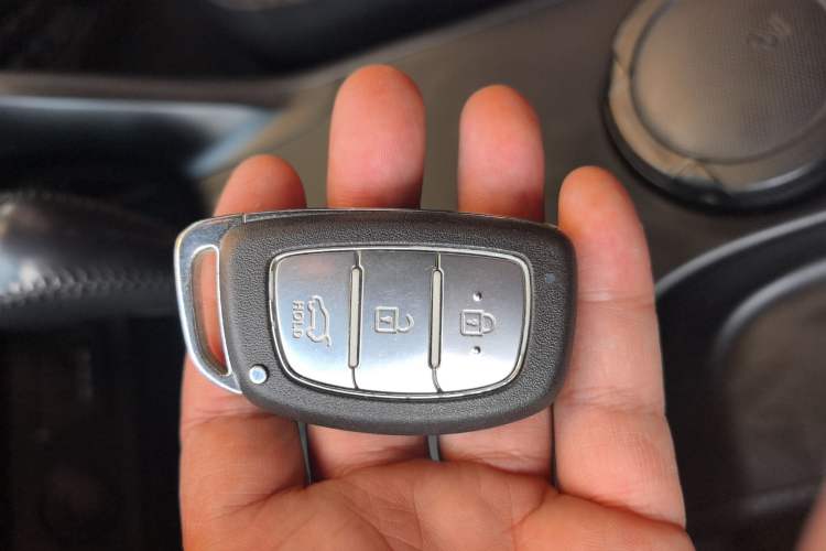 Used Hyundai ix35 2013 2.0L Automatic Two-Wheel Drive Smart GLS China IV Standard