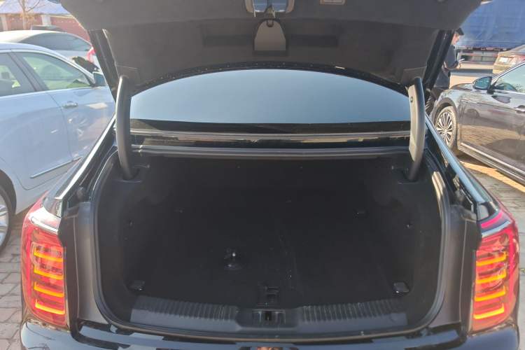 Used Hongqi H9 2024 2.0T Qixiang Private Style Edition