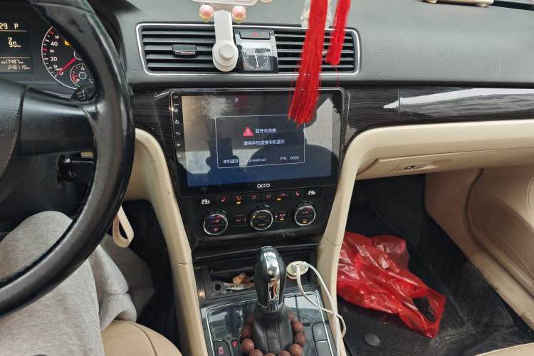 Used Volkswagen Passat 2014 1.8TSI Automatic Prestige Edition Audio And AC Panel