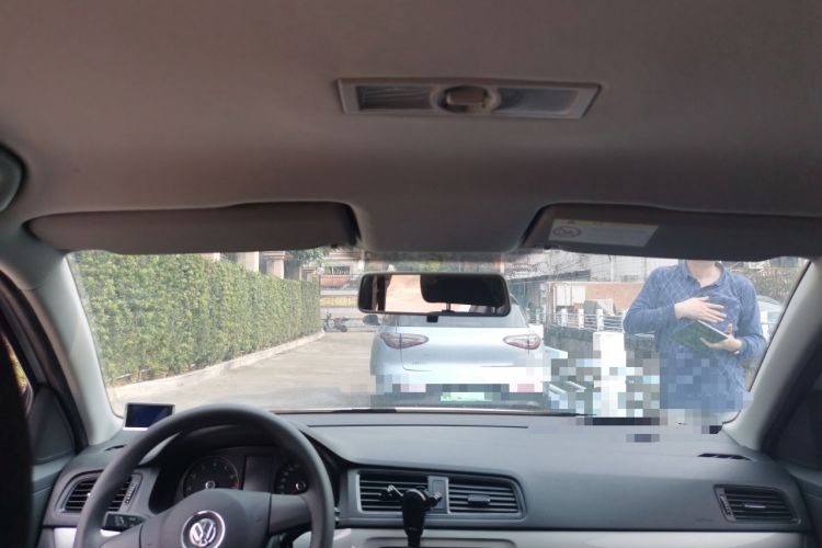 Used Volkswagen Lavida 2013 Revised Classic 1.6L Automatic Fashion Edition