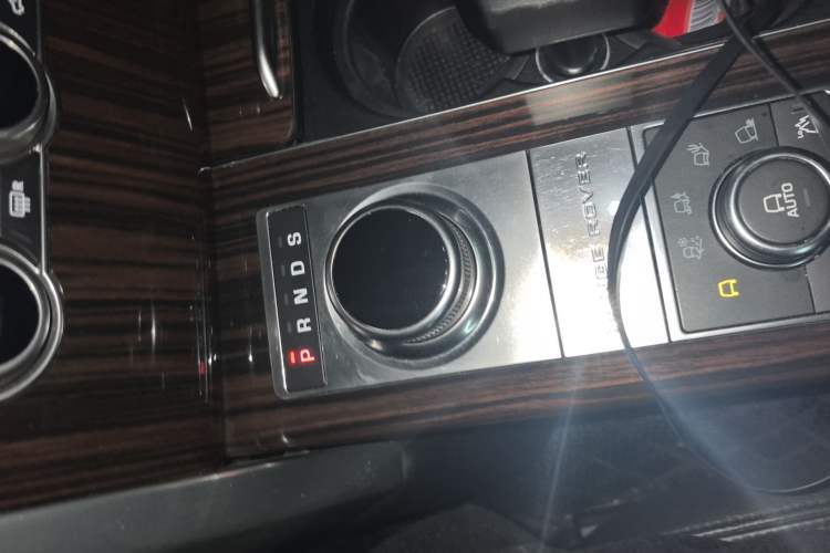 Used Land Rover Range  Gear Lever