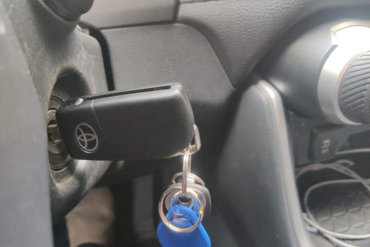 Used Toyota RAV4 2020 2.0L CVT Two-Wheel Drive Urban Edition Vehicle Key