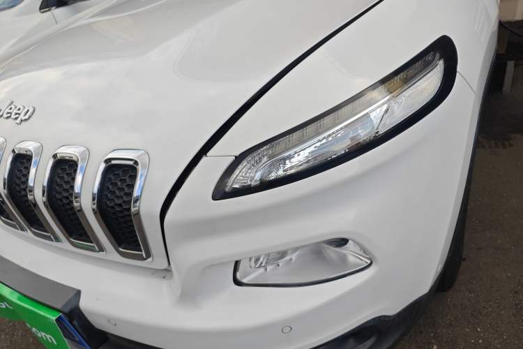 Used Jeep Cherokee 2016 2.4L Leading Edition