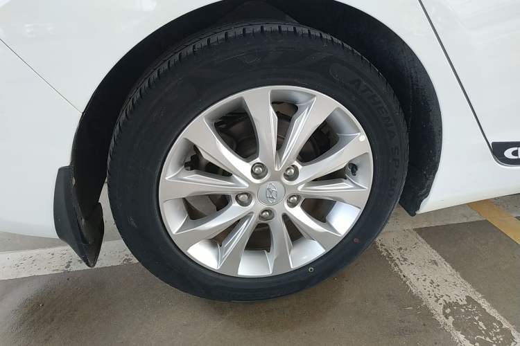 Used Hyundai Elantra (5th Generation / Langdong) 2016 1.6L Manual Luxury Model