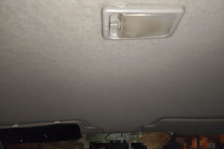 Used FAW Weizhi V2 2010 1.3L Manual Luxury Version Headliner