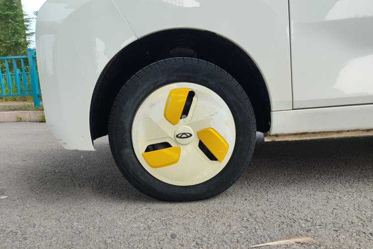 Used Chery QQ Ice Cream 2022 120km Conical Shape Lithium Iron Phosphate