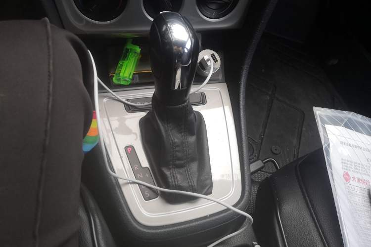 Used Volkswagen Lavida 2013 Revised Classic 1.6L Automatic Fashion Edition
