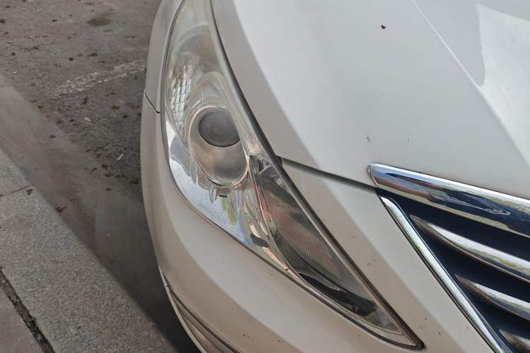 Used Hyundai Sonata 2011 2.0L Automatic Supreme Edition Right Front Headlight