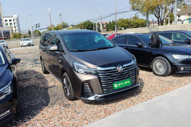 Used Buick GL8 2023 Land Executive Class Comfort Model