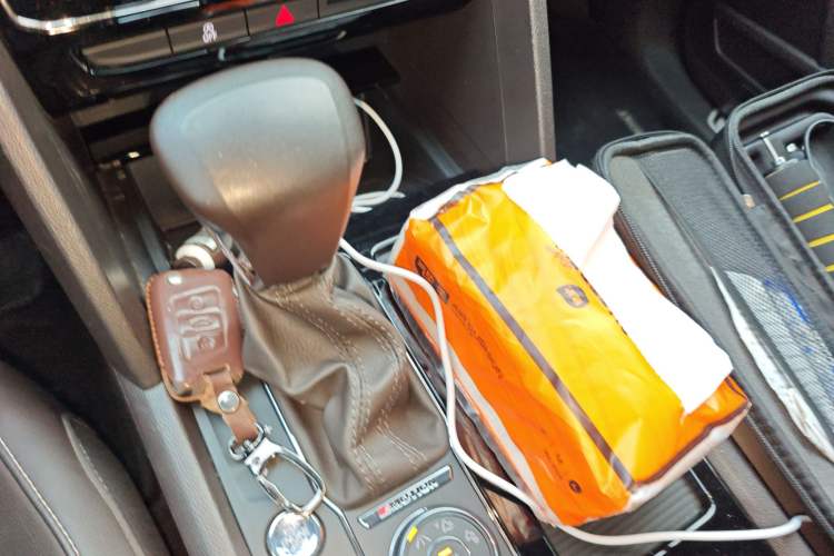 Used Volkswagen Teramont 2017 380TSI Four-Wheel Drive Luxury Edition Gear Lever