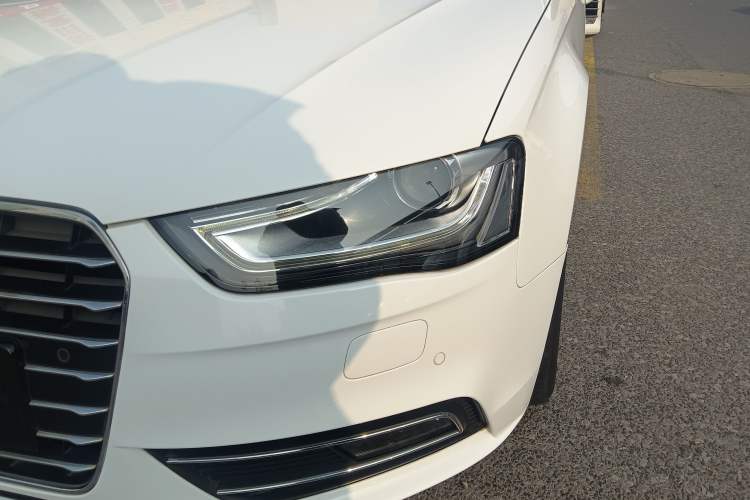 Used Audi A4L 2016 35 TFSI Collector's Edition Automatic Standard Model
