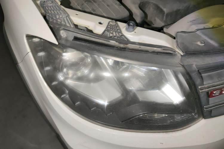 Used Dongfeng Fengon 370 2016 1.5L Manual Luxury Version SFG15-02 7 Seats
