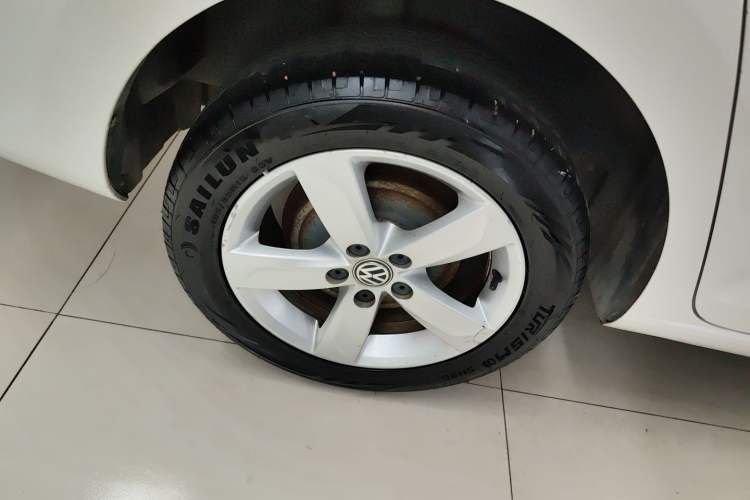 Used Volkswagen Santana 2015 1.6L Manual Comfort Edition