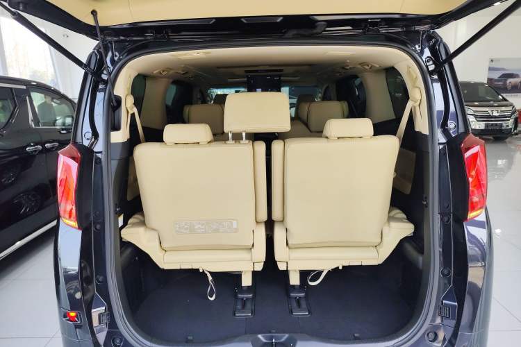 Used Toyota Alphard 2021 Dual-Motor 2.5L Premium Edition