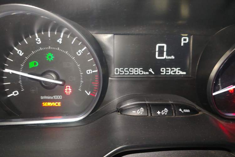 Used Peugeot 2008 2014 1.6L Automatic Fashion Edition Odometer Close Up