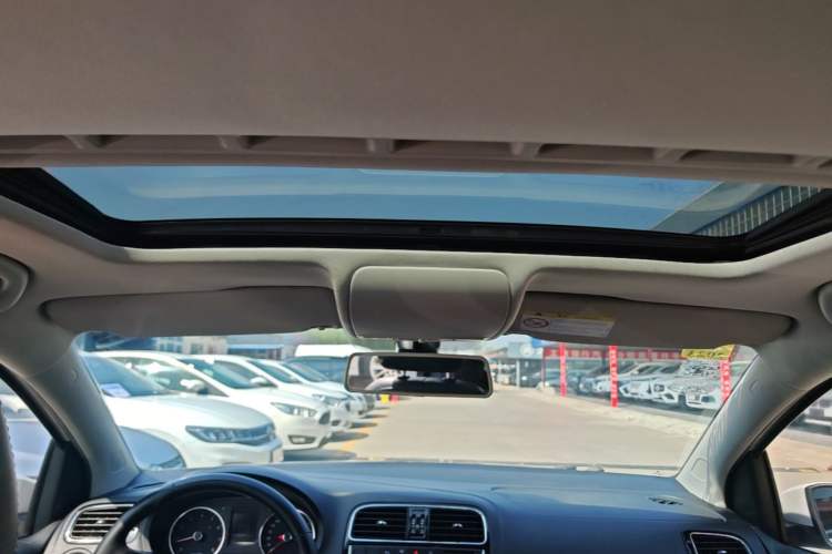 Used Volkswagen Polo 2014 1.4L Automatic Luxury Edition Headliner