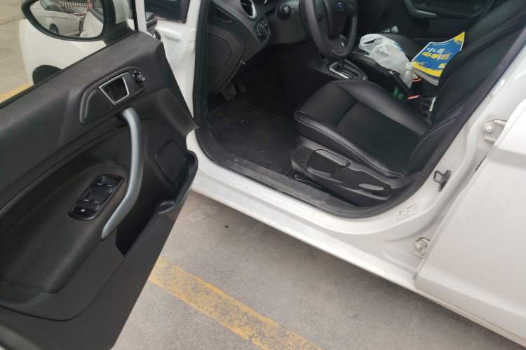 Used Ford Fiesta 2013 Hatchback 1.5L Automatic Fashion Edition