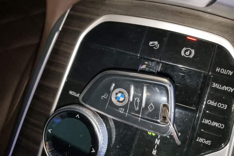 Used BMW X5 2022 xDrive 40Li M Sport Package Vehicle Key