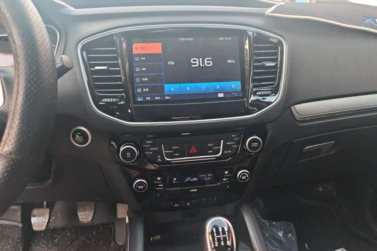 Used Geely Auto Vision X6 2016 1.8L Manual Luxury Model Audio And AC Panel