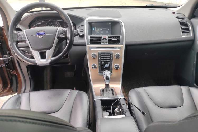 Used Volvo XC60 2015 T5 Smart Upgrade Model