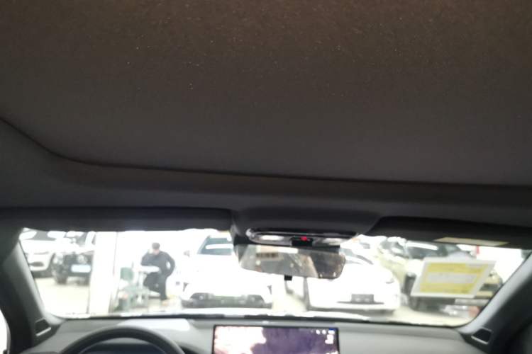 Used Geely Auto Preface 2026 Model Oriental Yao 1.5TD Fuyao Edition Headliner