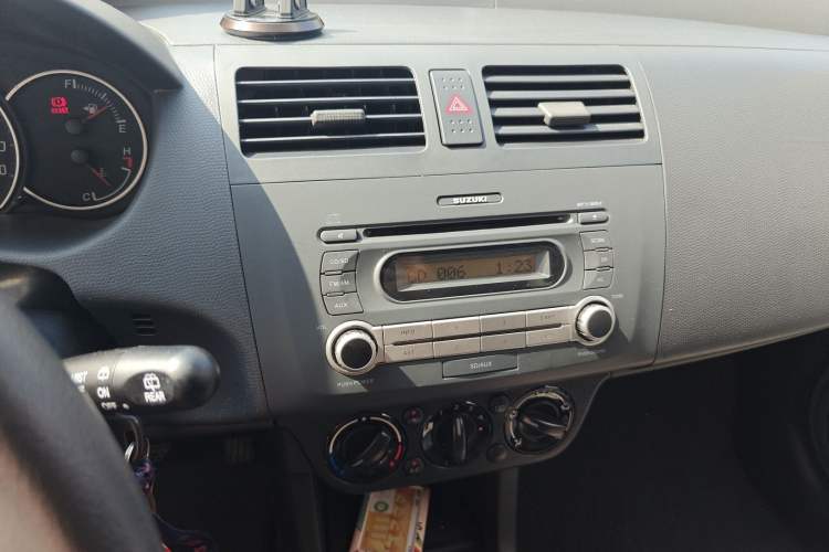 Used Suzuki Swift 2013 1.5L Automatic Standard Edition
