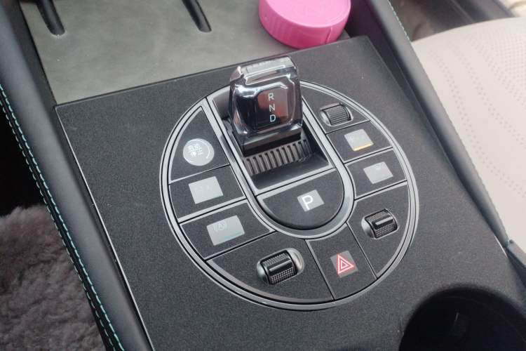 Used BYD Seal 06 New Energy 2024 DM-i 80KM Prestige Model Gear Lever