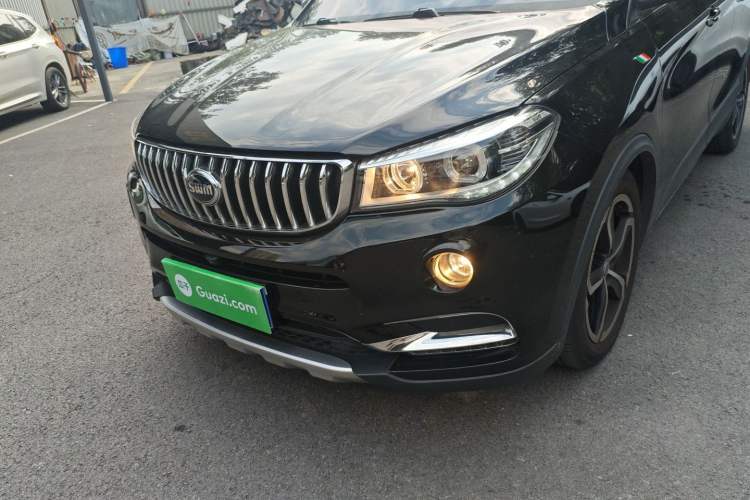 Used SWM X7 2017 1.5T Automatic Prestige Version 7 Seats
