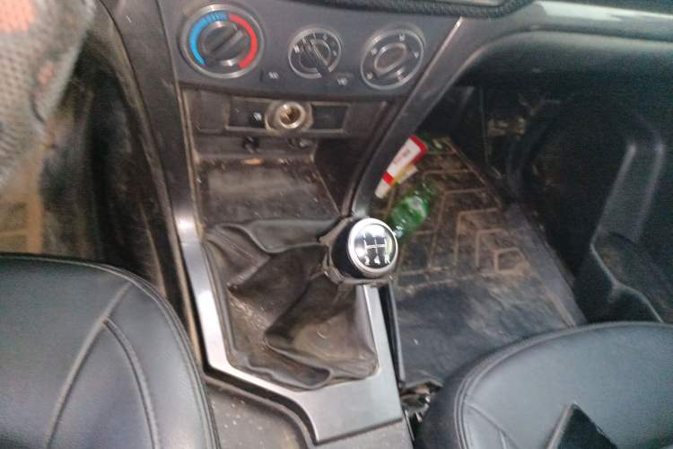 Used Great Wall Wingle 5 2017 2.0T European Version Diesel Two-Wheel Drive Advanced Large Double-Cab GW4D20E