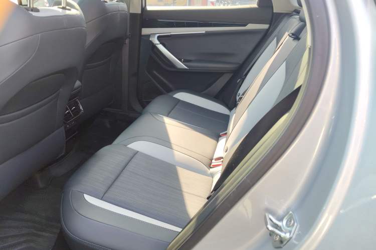 Used Geely Auto FX11 2024 1.5TD DCT Prestige Edition
