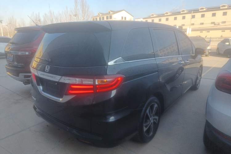 Used Honda Odyssey 2015 Updated Version 2.4L Smart Edition