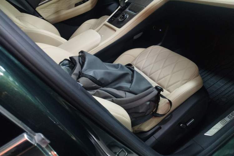 Used Geely Auto Monjaro L 2025 Dongfang Yao 2.0TD Automatic All-Wheel-Drive Wangyue Edition
