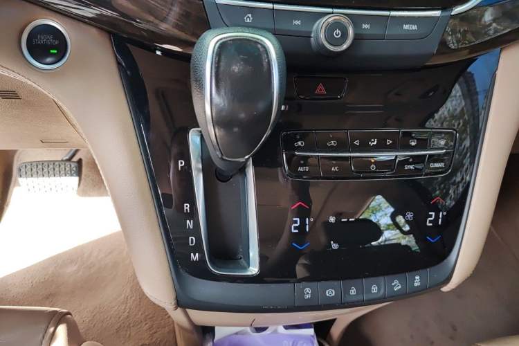 Used Buick GL8 2017 ES 28T Luxury Model China V Standard
