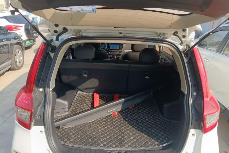 Used Geely Auto Vision X6 2016 1.8L Manual Luxury Model