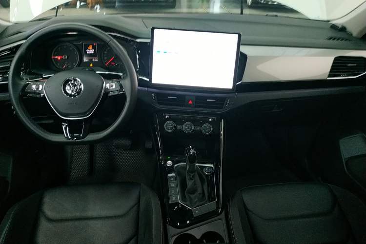 Used Volkswagen Tayron 2019 330TSI Two-Wheel Drive Luxury Model China VI Standard Center Console