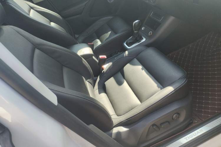 Used Volkswagen Tiguan 2016 300TSI Automatic Two-Wheel Drive Luxury Edition Right Front Seat