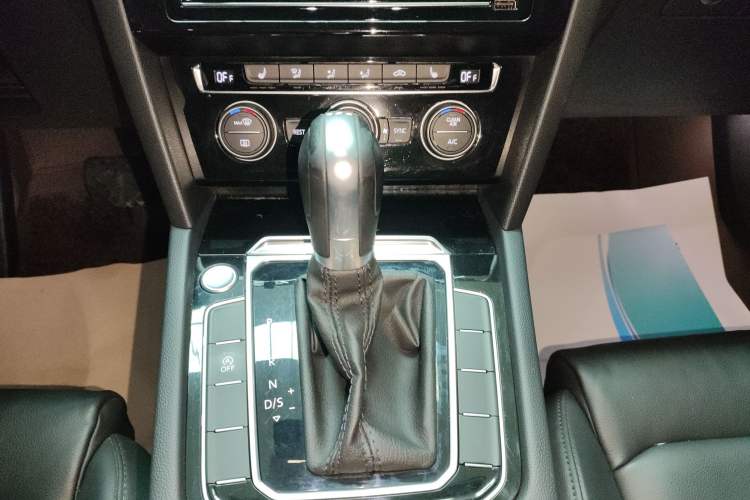 Used Volkswagen Magotan 2019 330TSI DSG Luxury Version China VI Standard
