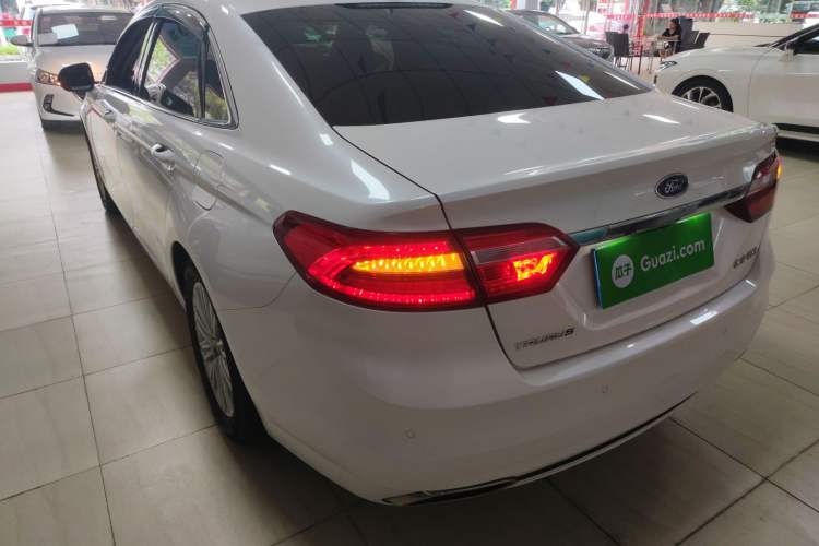 Used Ford Taurus 2017 EcoBoost 245 Fashion Edition