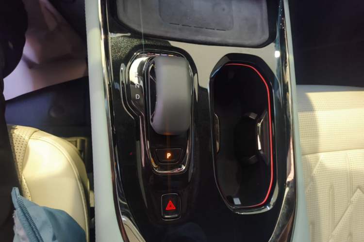Used Zeekr 009 2024 7-Seater Aisle Version 108 kWh