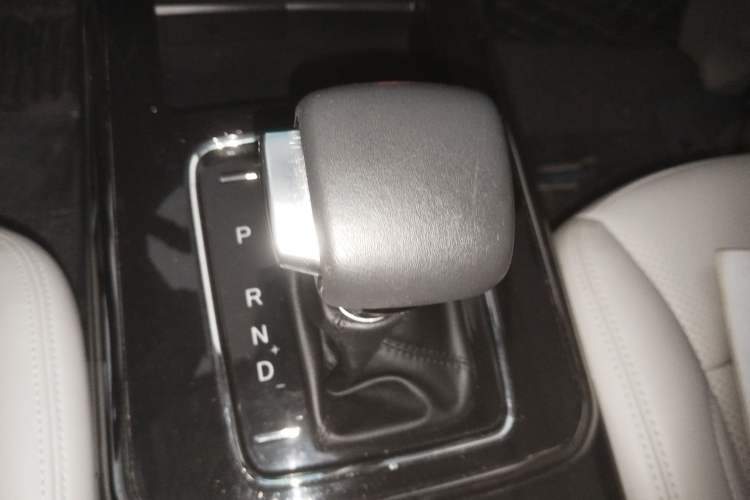 Used CHANGAN OSHAN Cosmos 2019 1.5T Automatic Smart Version China VI Standard
