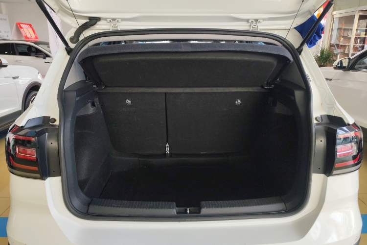 Used Volkswagen Tacqua 2023 200TSI DSG Joy-Connect Edition